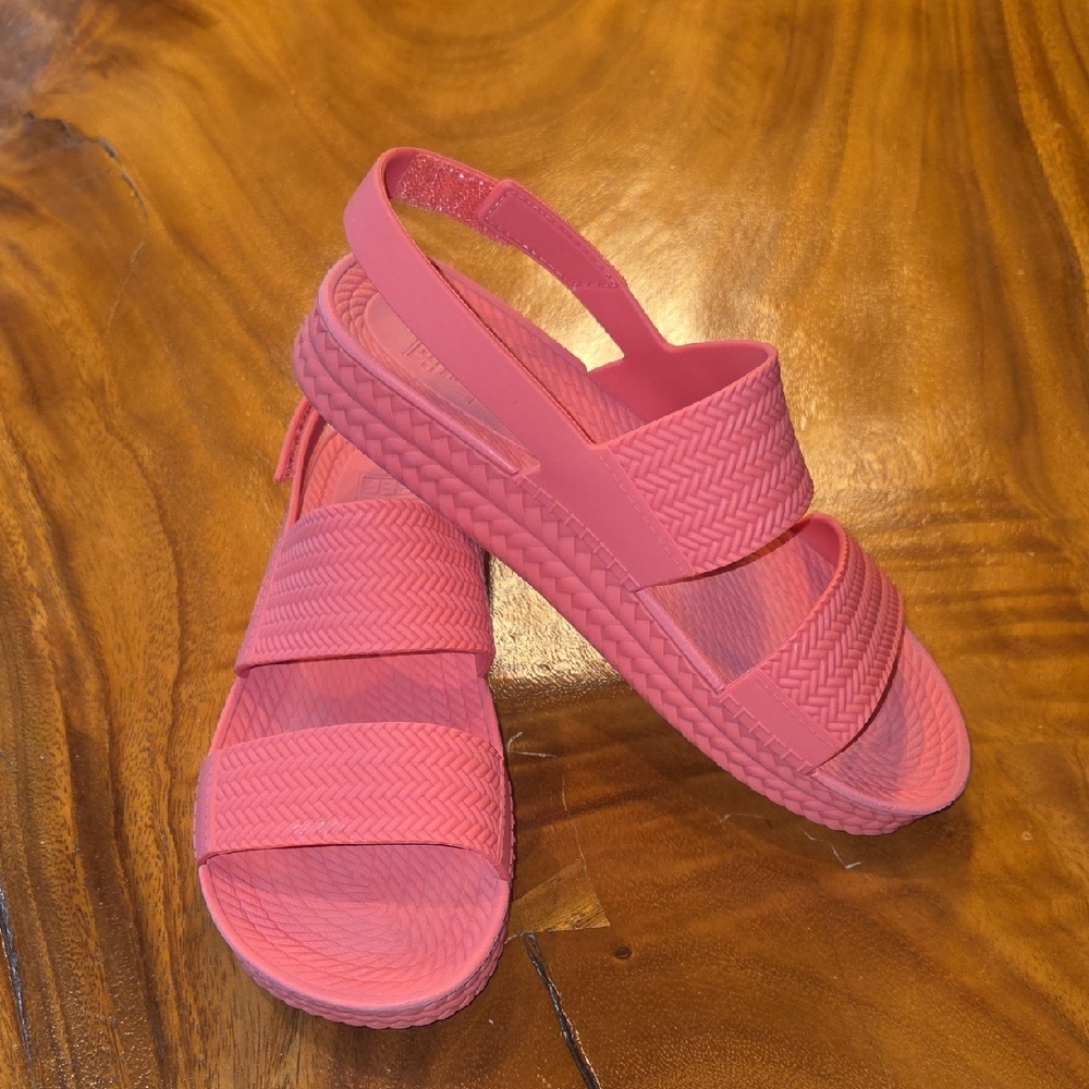 Women's Pink Sandals